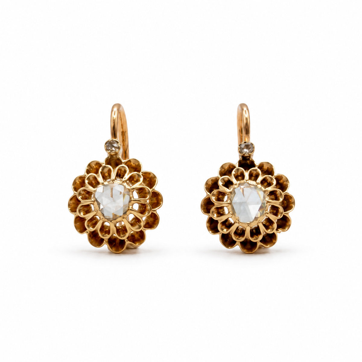 Boucles d’oreilles dormeuses anciennes en or 18 carats et diamants taille rose