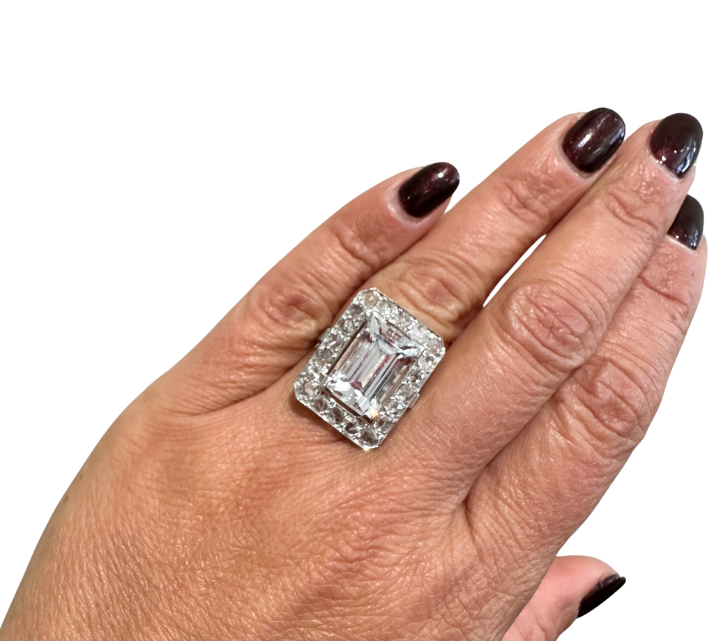 White Gold Ring - Zirconium Oxide and Diamonds