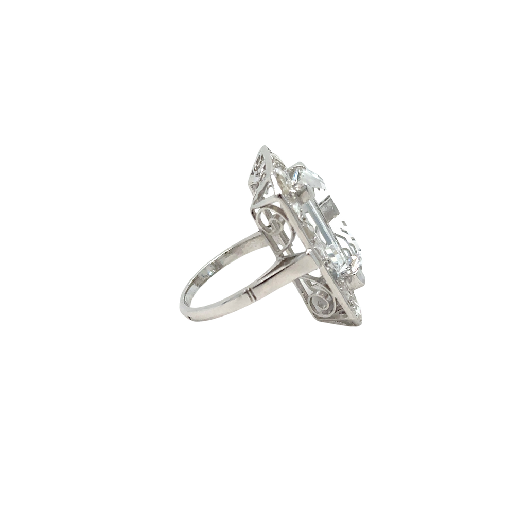 White Gold Ring - Zirconium Oxide and Diamonds