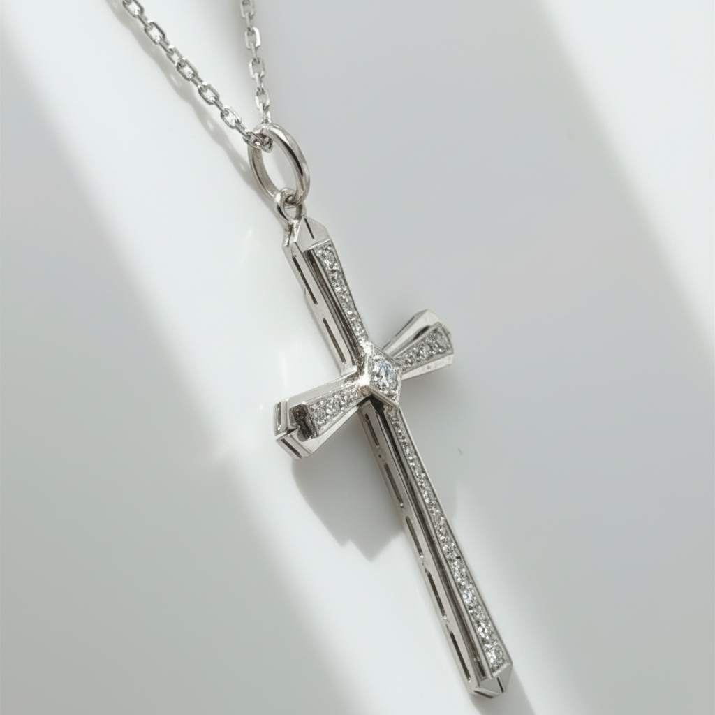 Art Déco -  Pendentif Croix or blanc et diamants