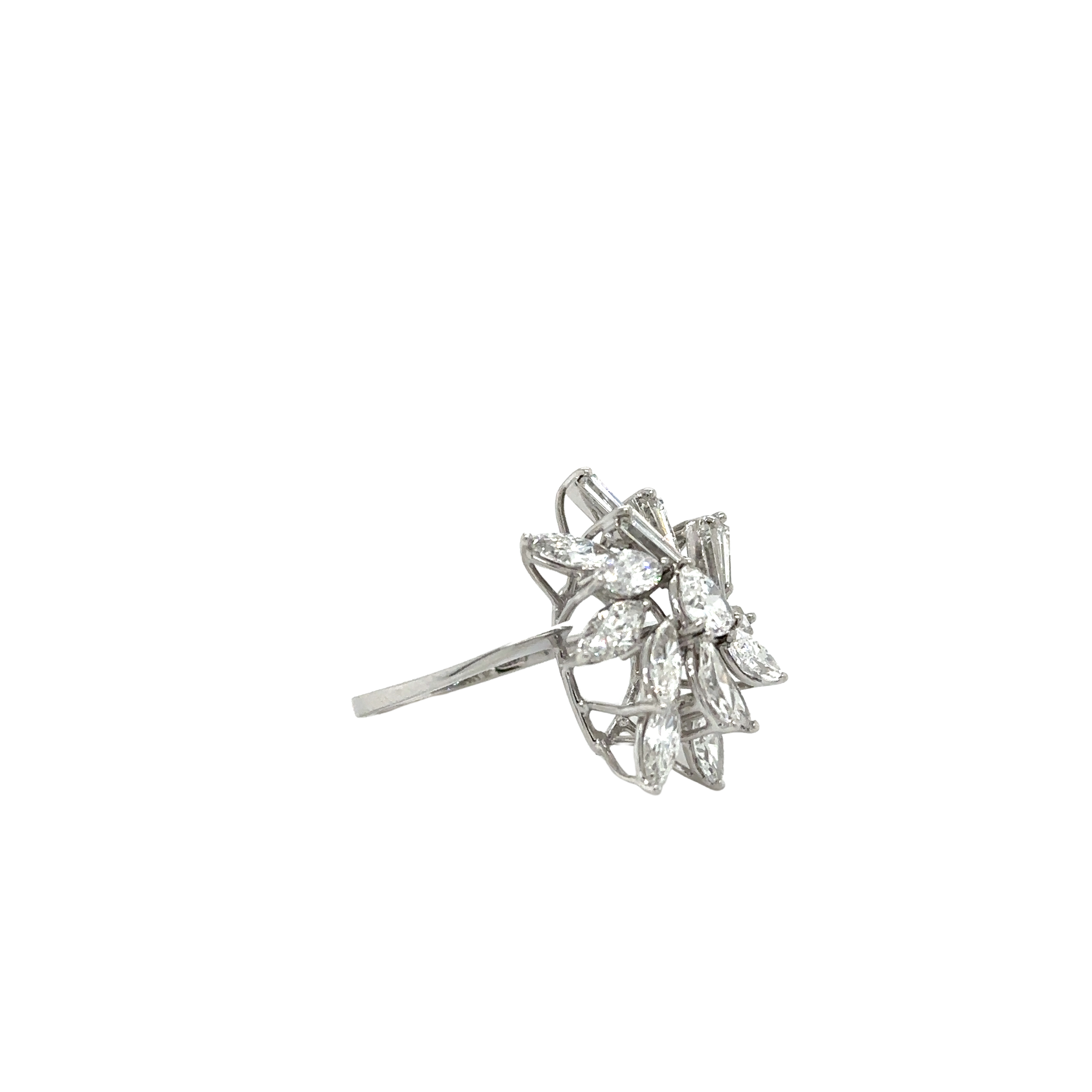 Bague Cocktail - Diamants Marquise et Baguette - Éclat Incomparable