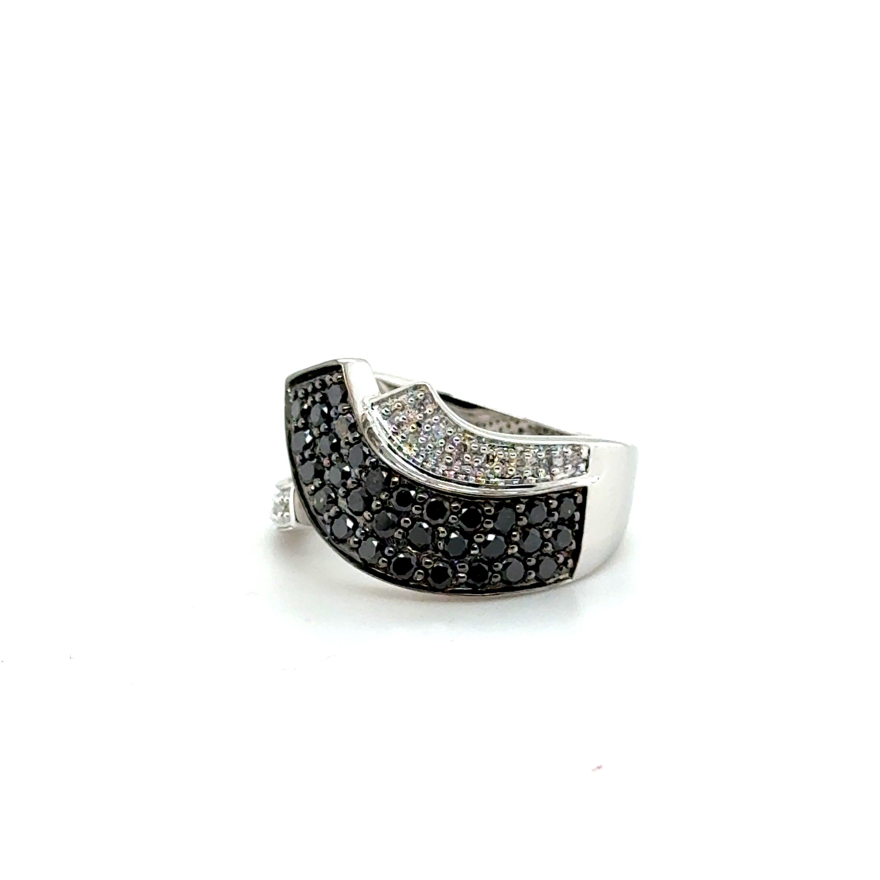 Bague Or blanc - diamants Noir et blanc