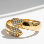 CHAUMET - Bracelet Or jaune et Diamants - Modèle « Plume »