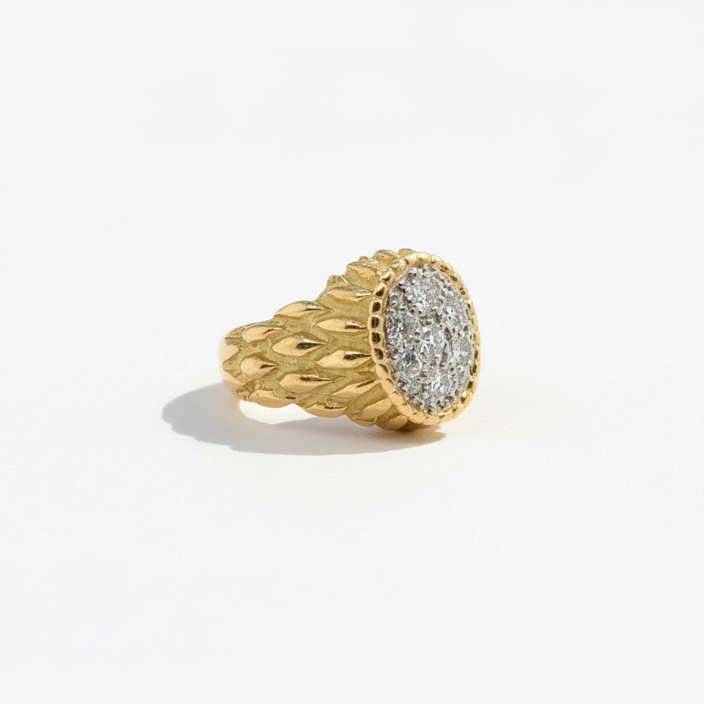 Vintage Snake Ring in Yellow Gold and Diamonds