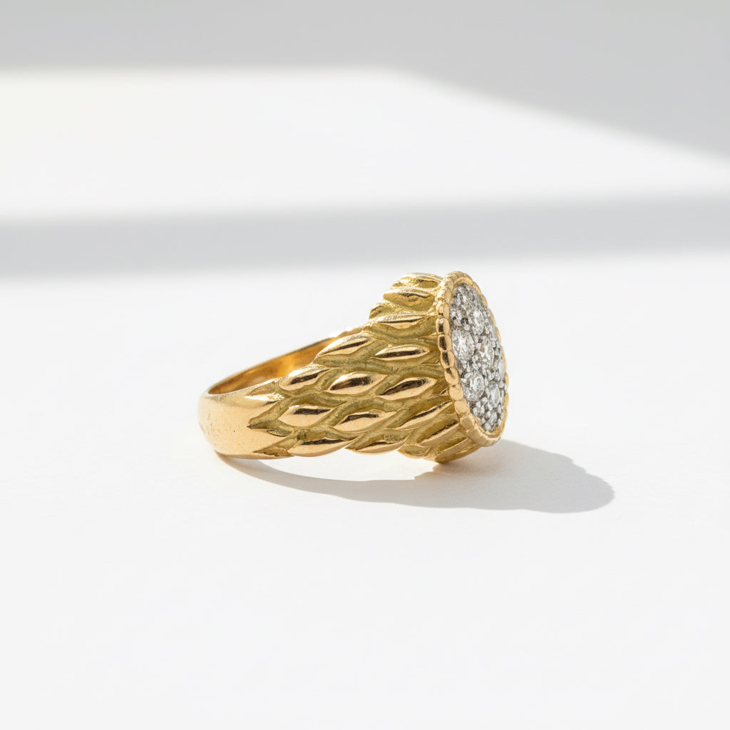 Vintage Snake Ring in Yellow Gold and Diamonds