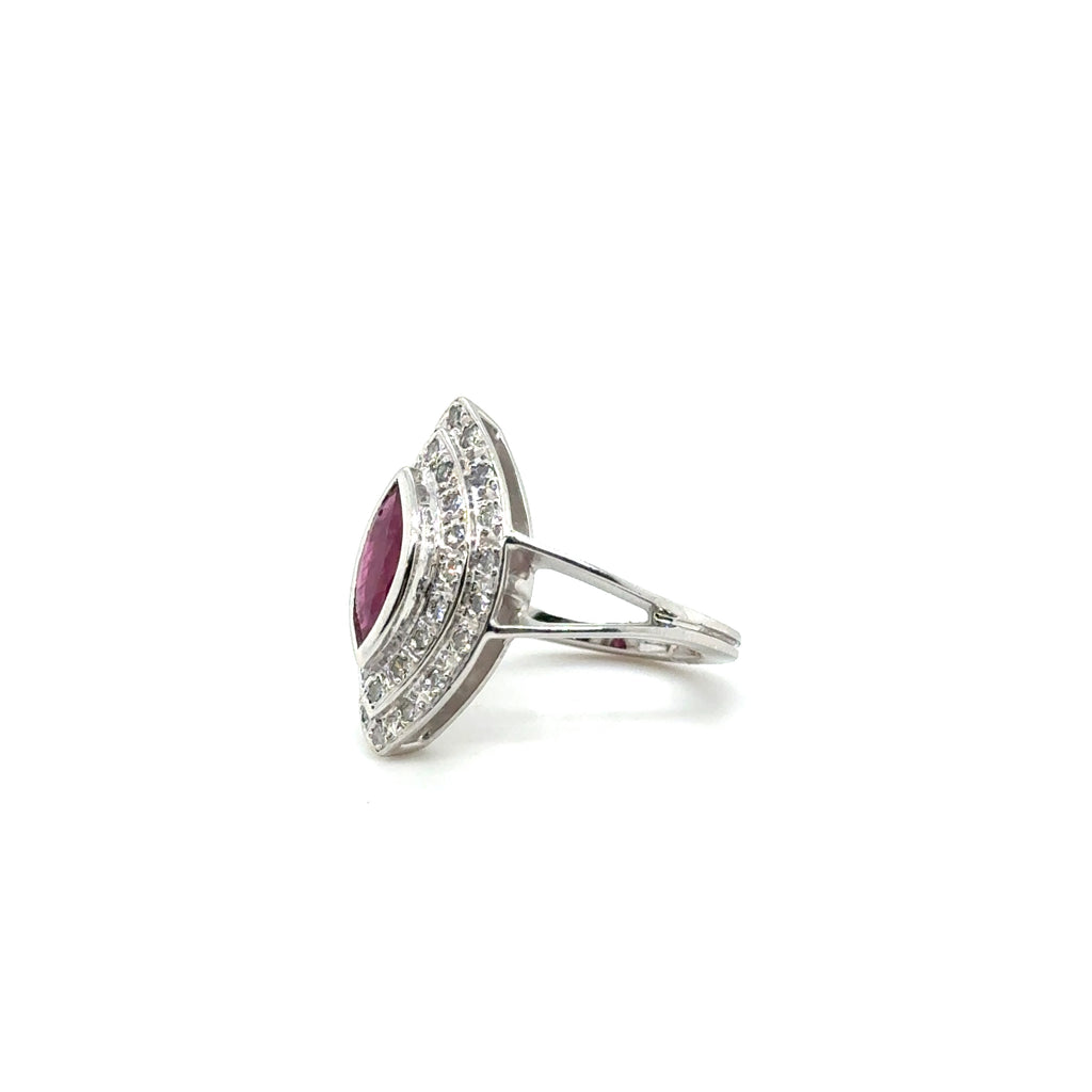 Bague marquise or blanc - Rubis et Diamants