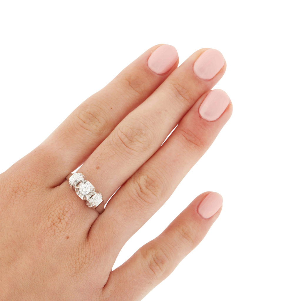 Bague ancienne - Or blanc et Diamants