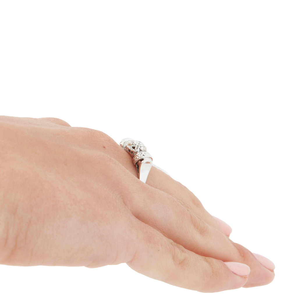 Bague ancienne - Or blanc et Diamants