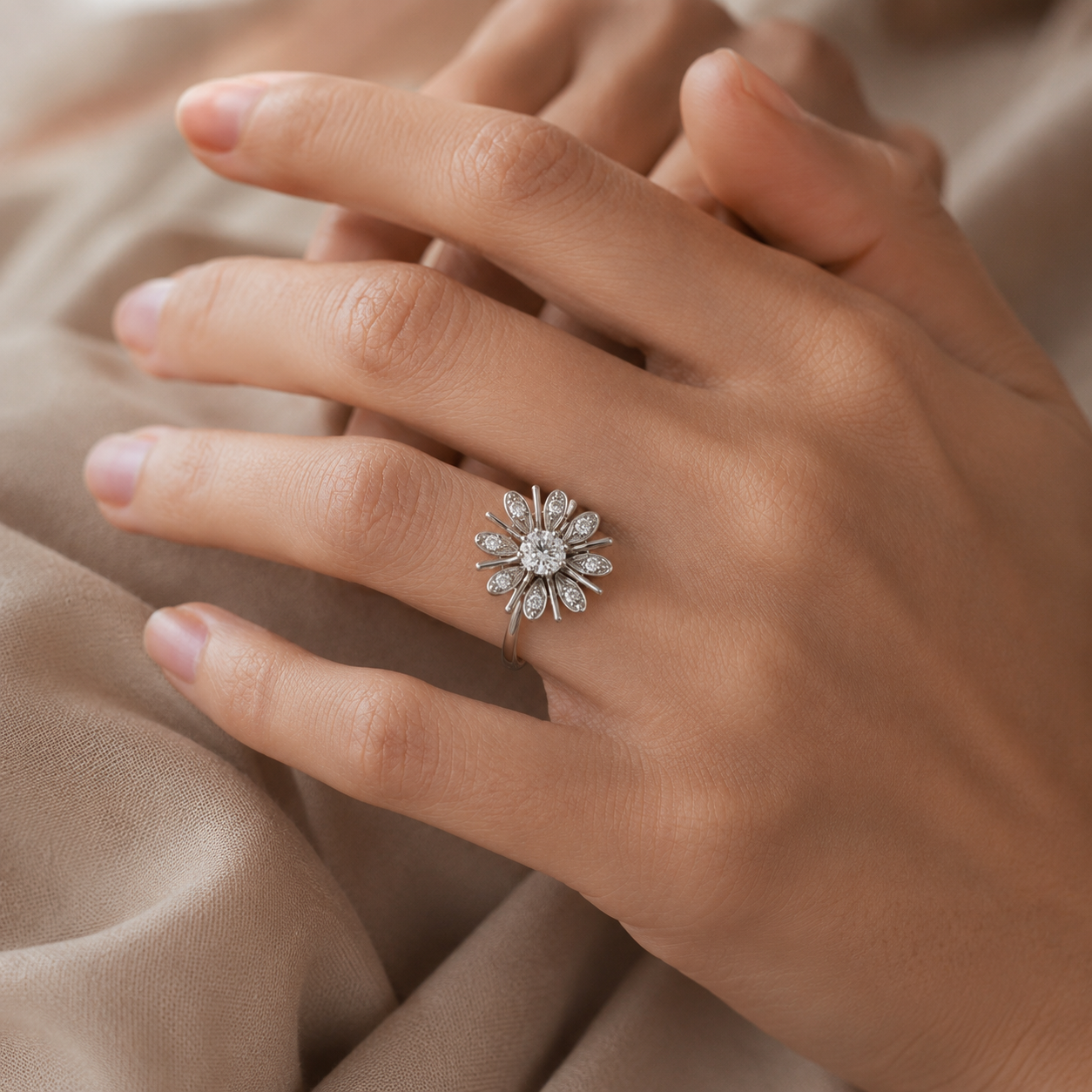 Bague Marguerite - Or blanc et Diamants