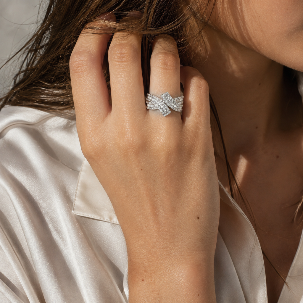 Bague asymétrique - Or blanc - Diamants Baguettes