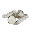 White Gold Ring - Cultured Pearl and Diamond