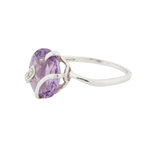 White Gold Ring - Amethyst and Diamonds