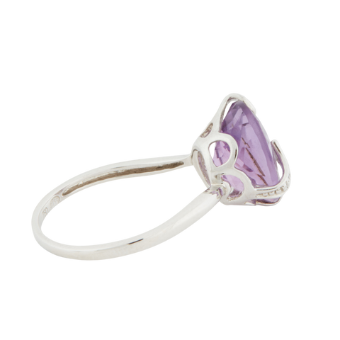 White Gold Ring - Amethyst and Diamonds