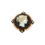 Broche Ancienne camée porte souvenir en or jaune et perles