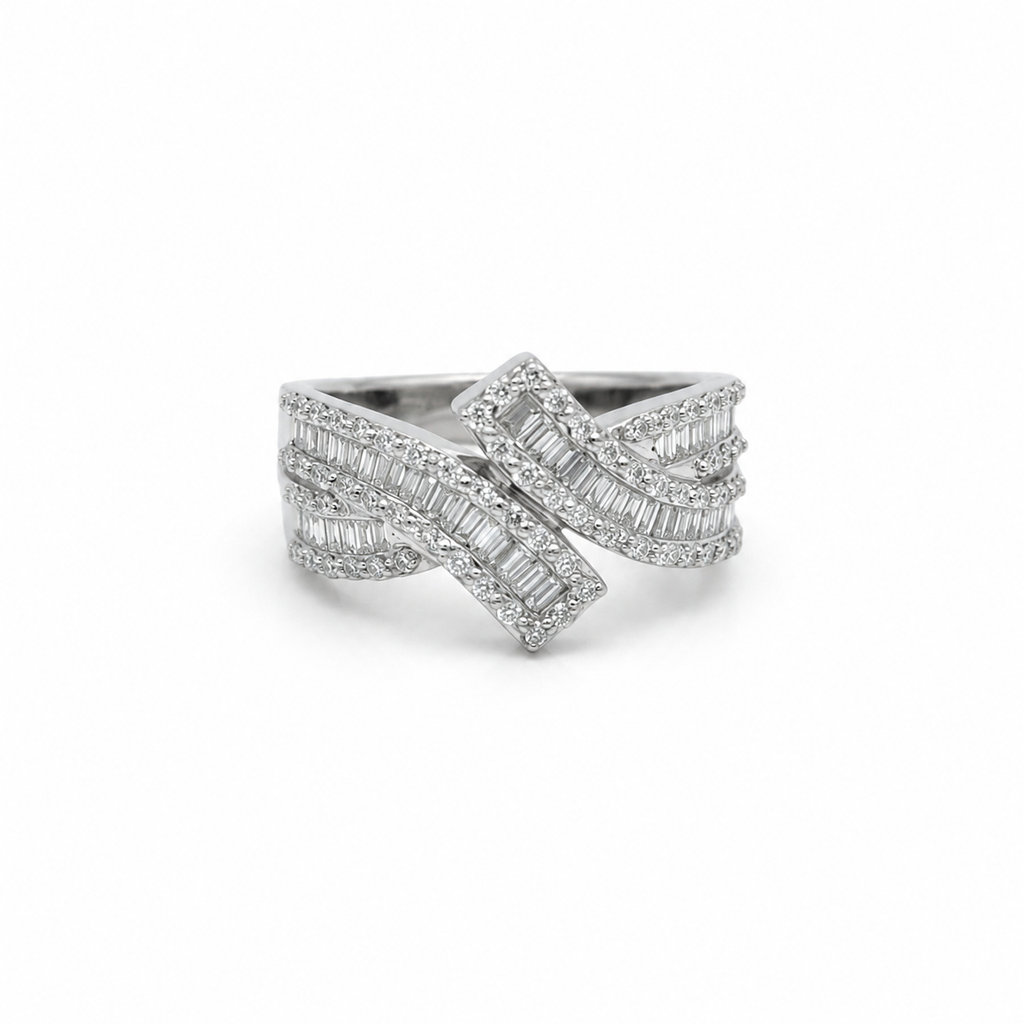 Bague asymétrique - Or blanc - Diamants Baguettes