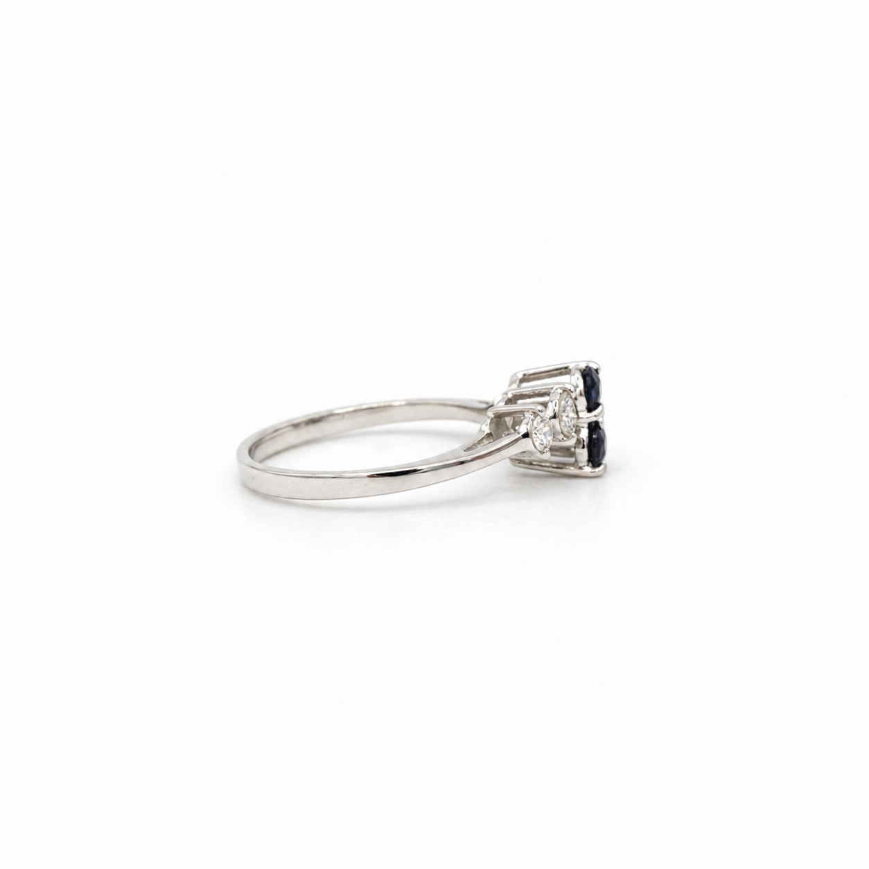 Bague - Or blanc - Saphirs et Diamants