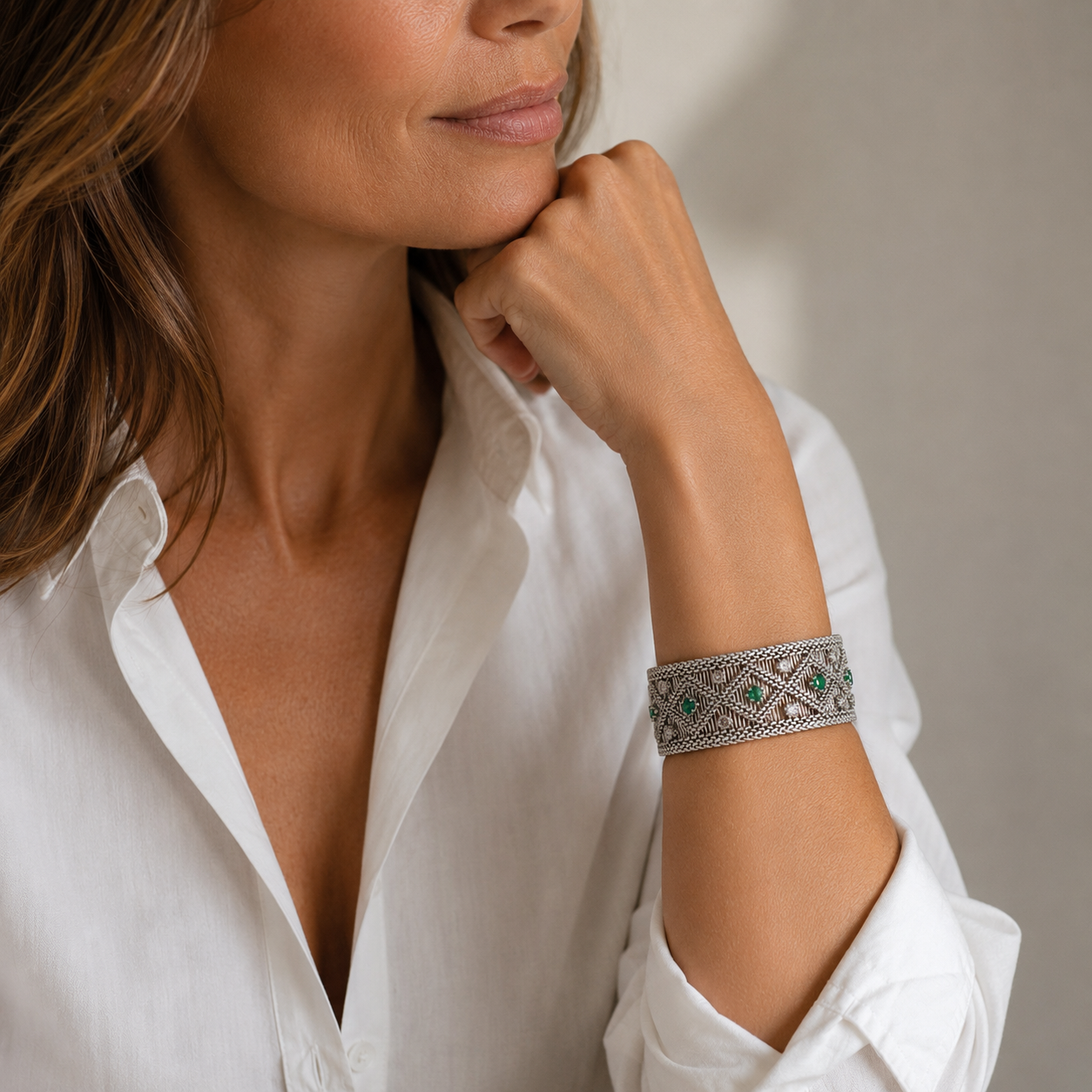 Vintage - White Gold Bracelet - Diamonds and Emeralds