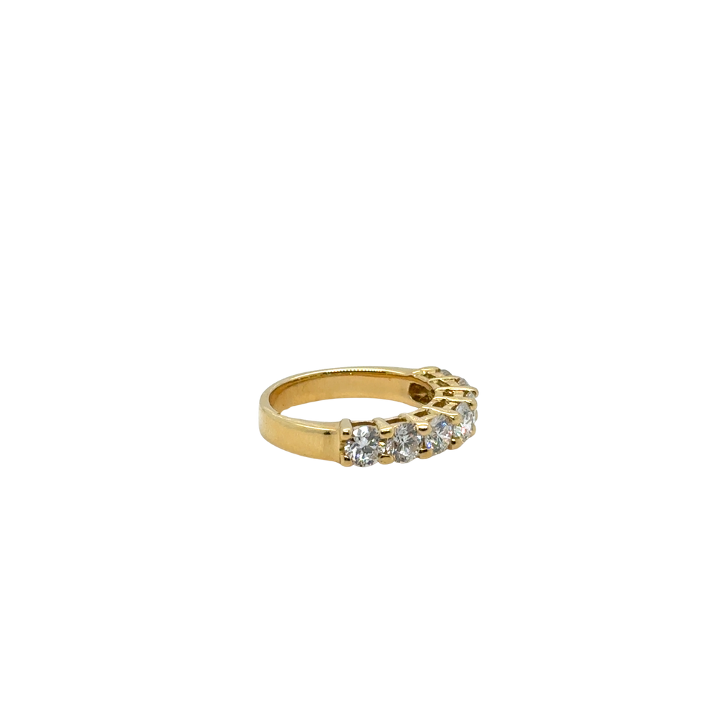 Wedding band - Yellow gold and diamonds