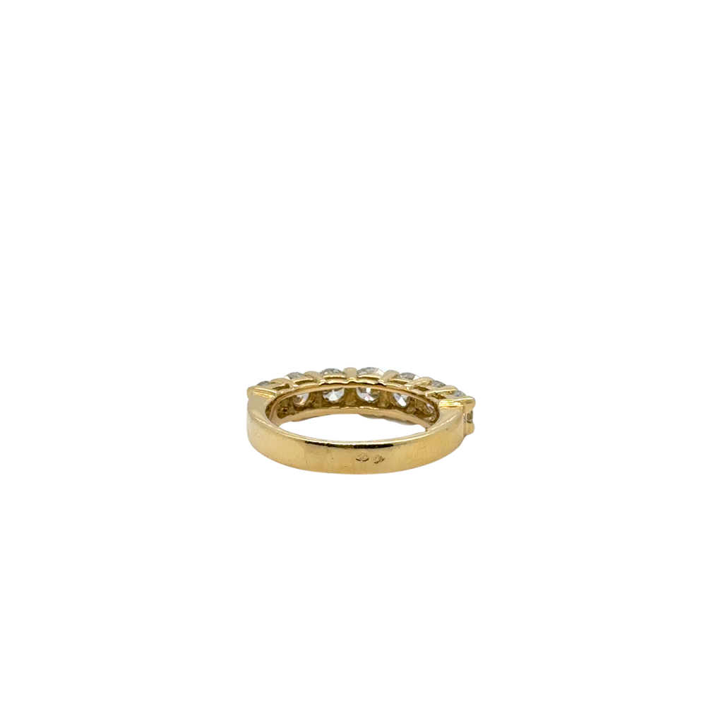 Wedding band - Yellow gold and diamonds