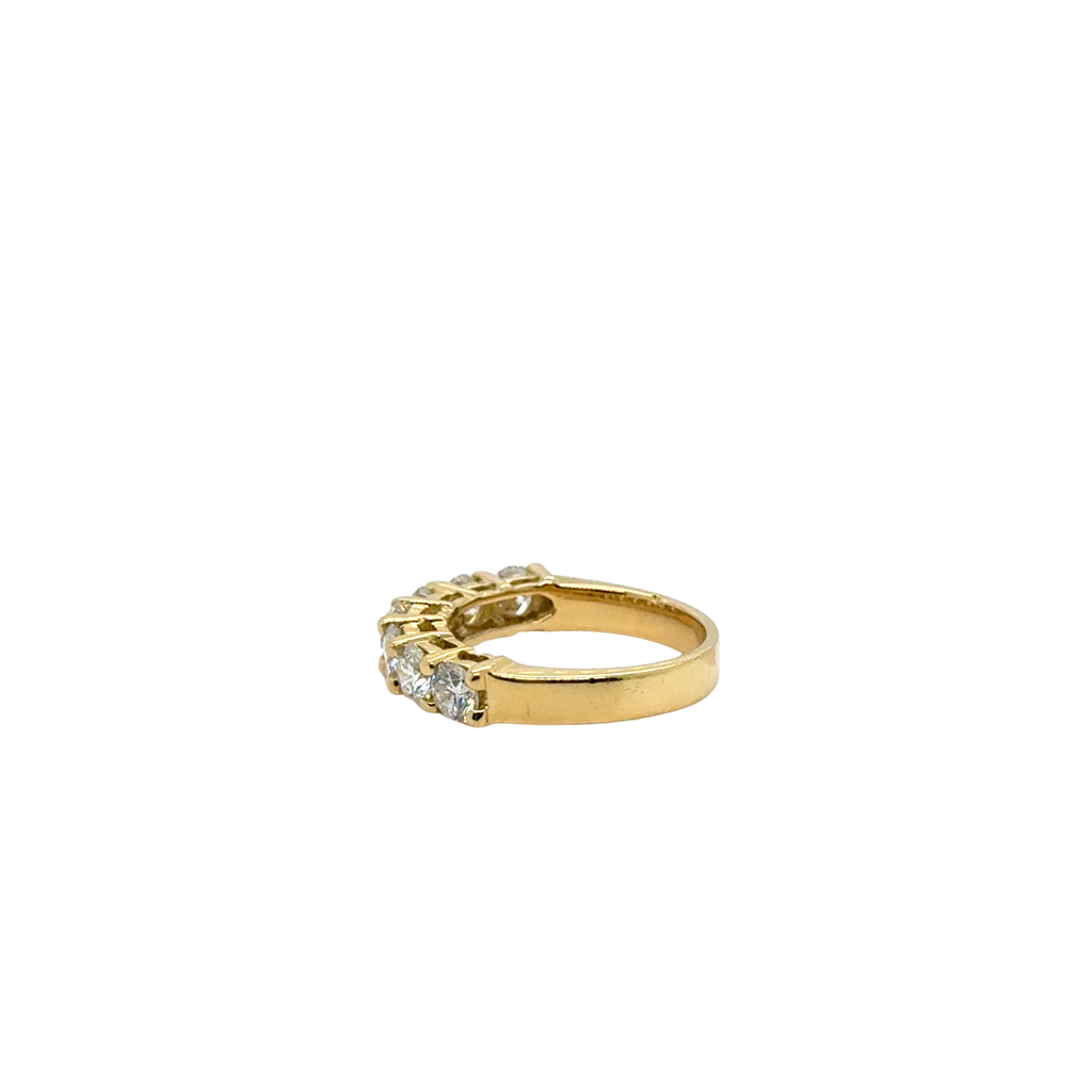 Wedding band - Yellow gold and diamonds
