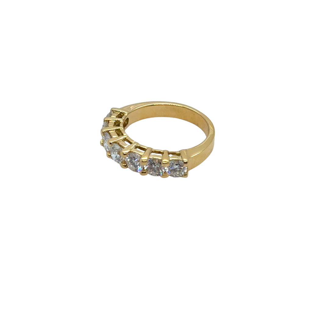 Wedding band - Yellow gold and diamonds