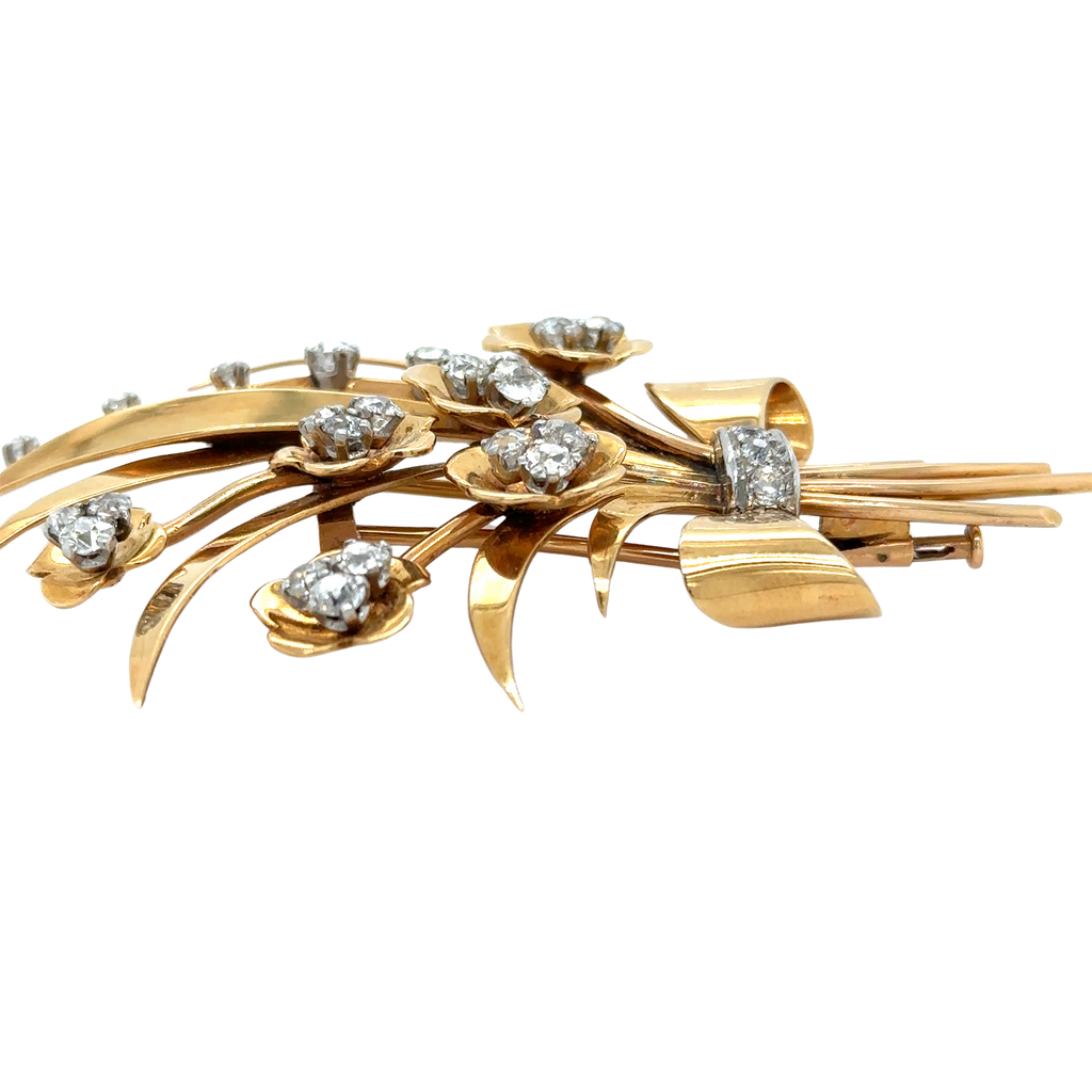 Broche Fleur - Or Jaune et Diamants - Epoque 1940