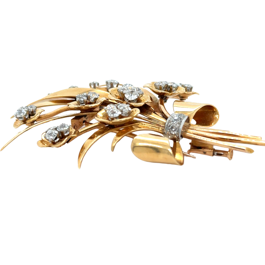 Broche Fleur - Or Jaune et Diamants - Epoque 1940