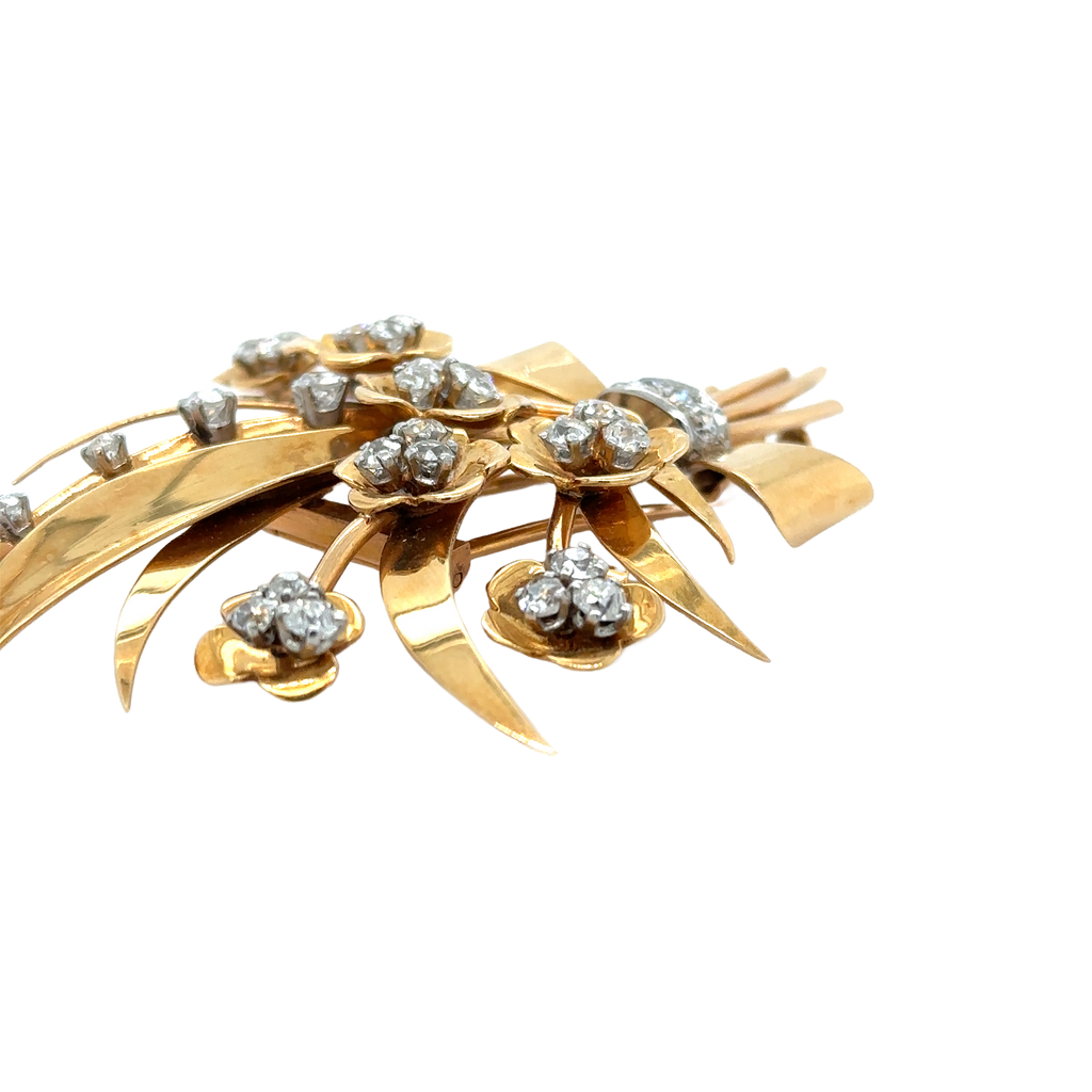 Broche Fleur - Or Jaune et Diamants - Epoque 1940
