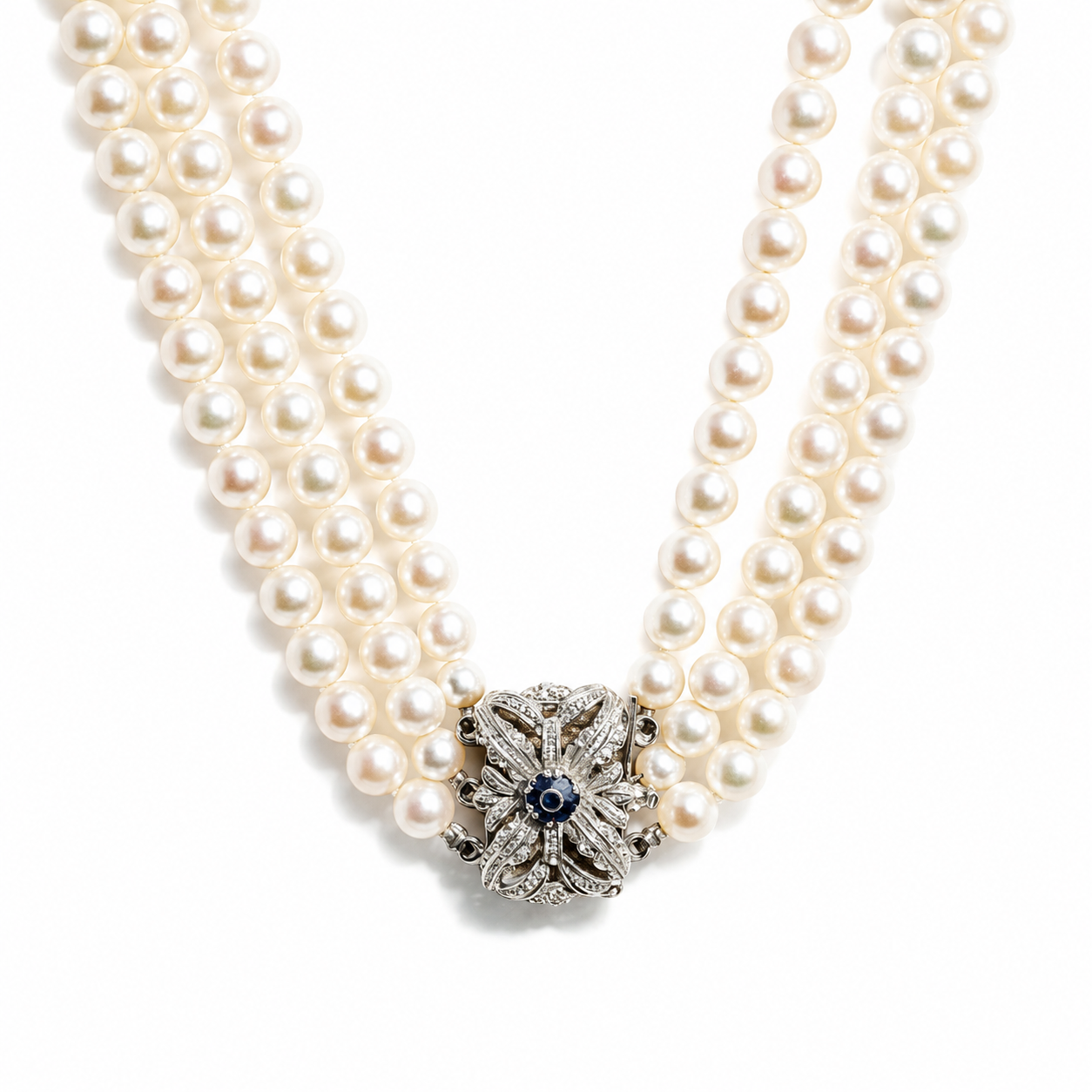 Gradient Cultured Pearl Necklace - White Gold Clasp
