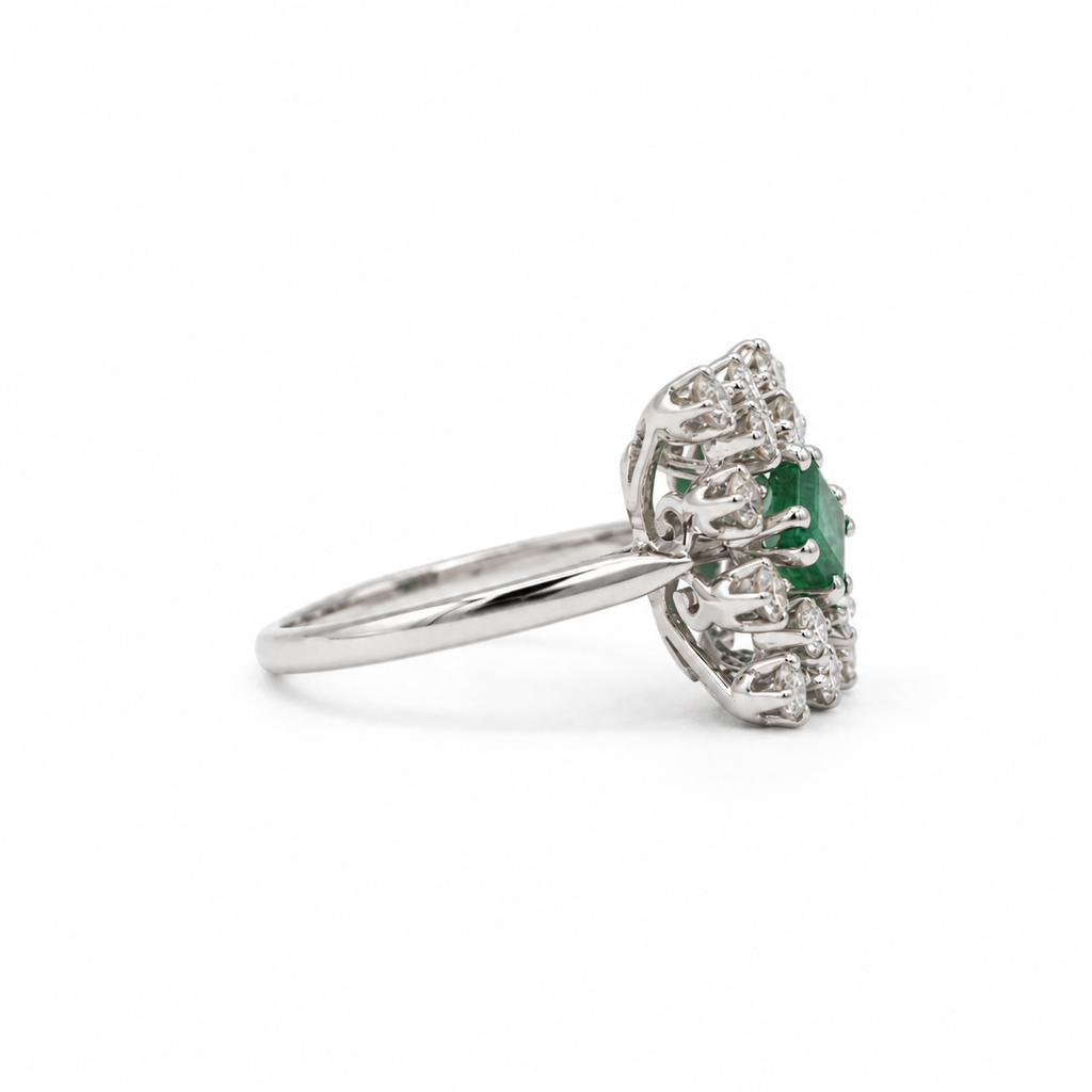 Bague Marguerite - Or blanc Emeraude et Diamants