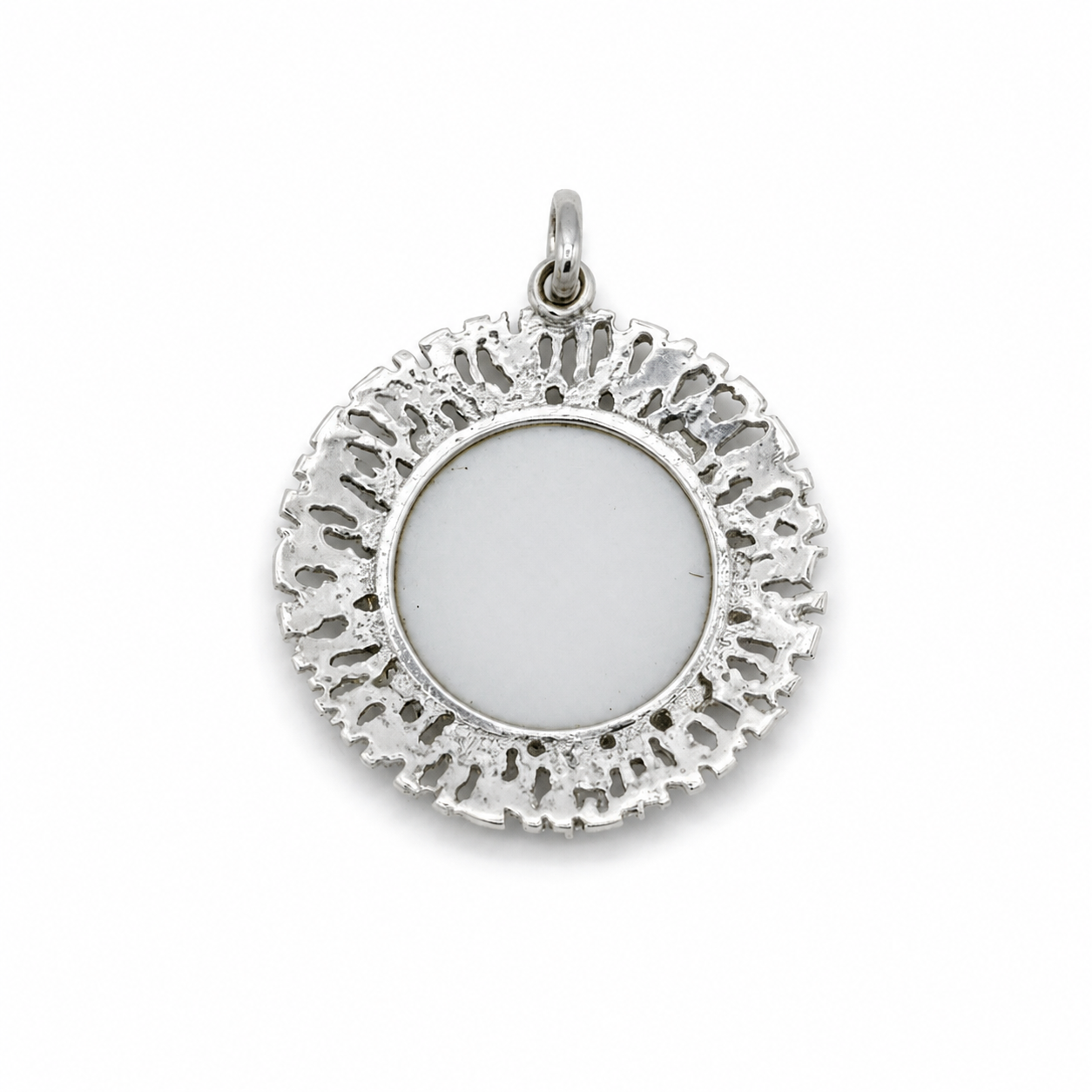 Augis - Médaille d’Amour - Or blanc - Rubis et Diamants