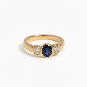 Yellow gold ring - Sapphire and Diamonds