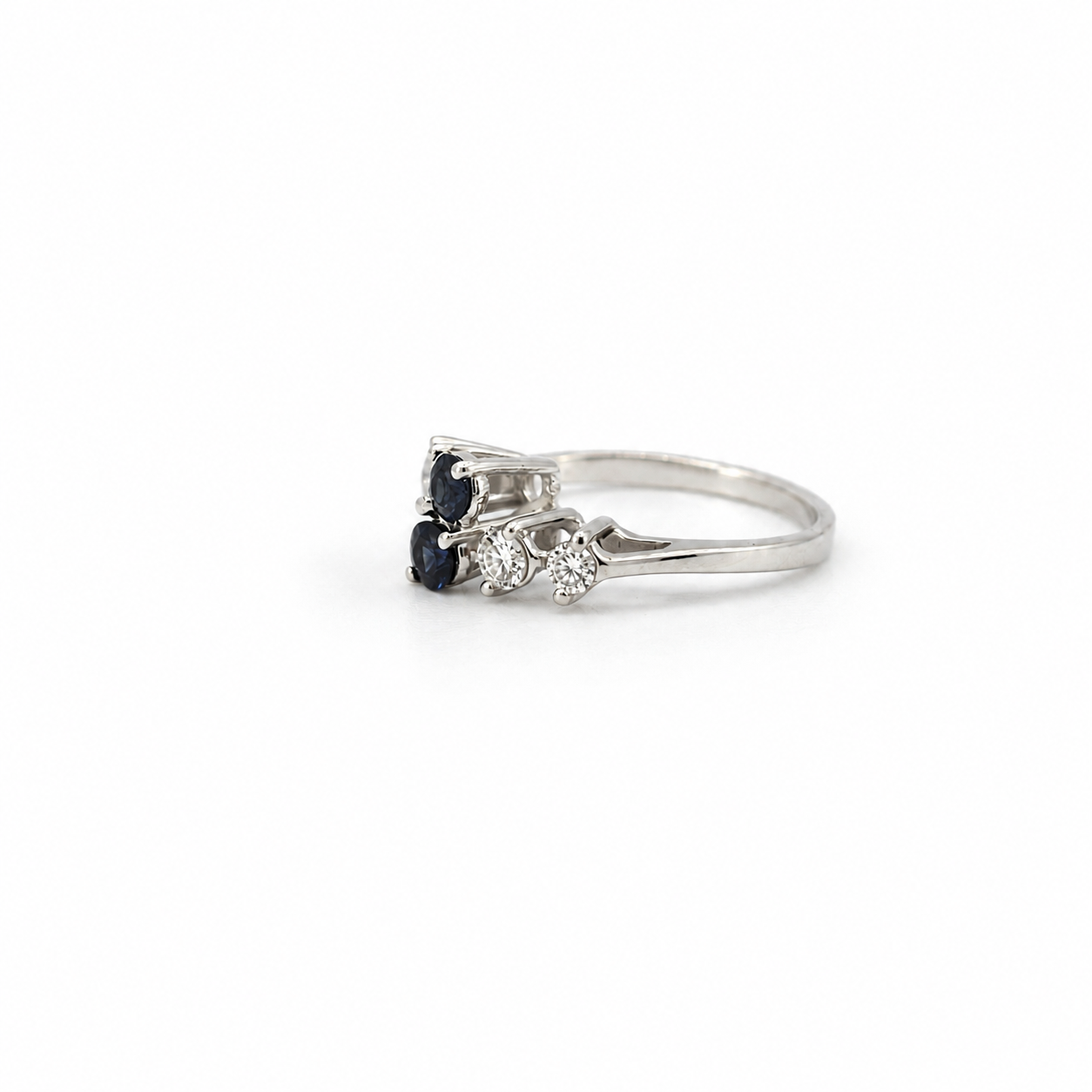 Bague - Or blanc - Saphirs et Diamants