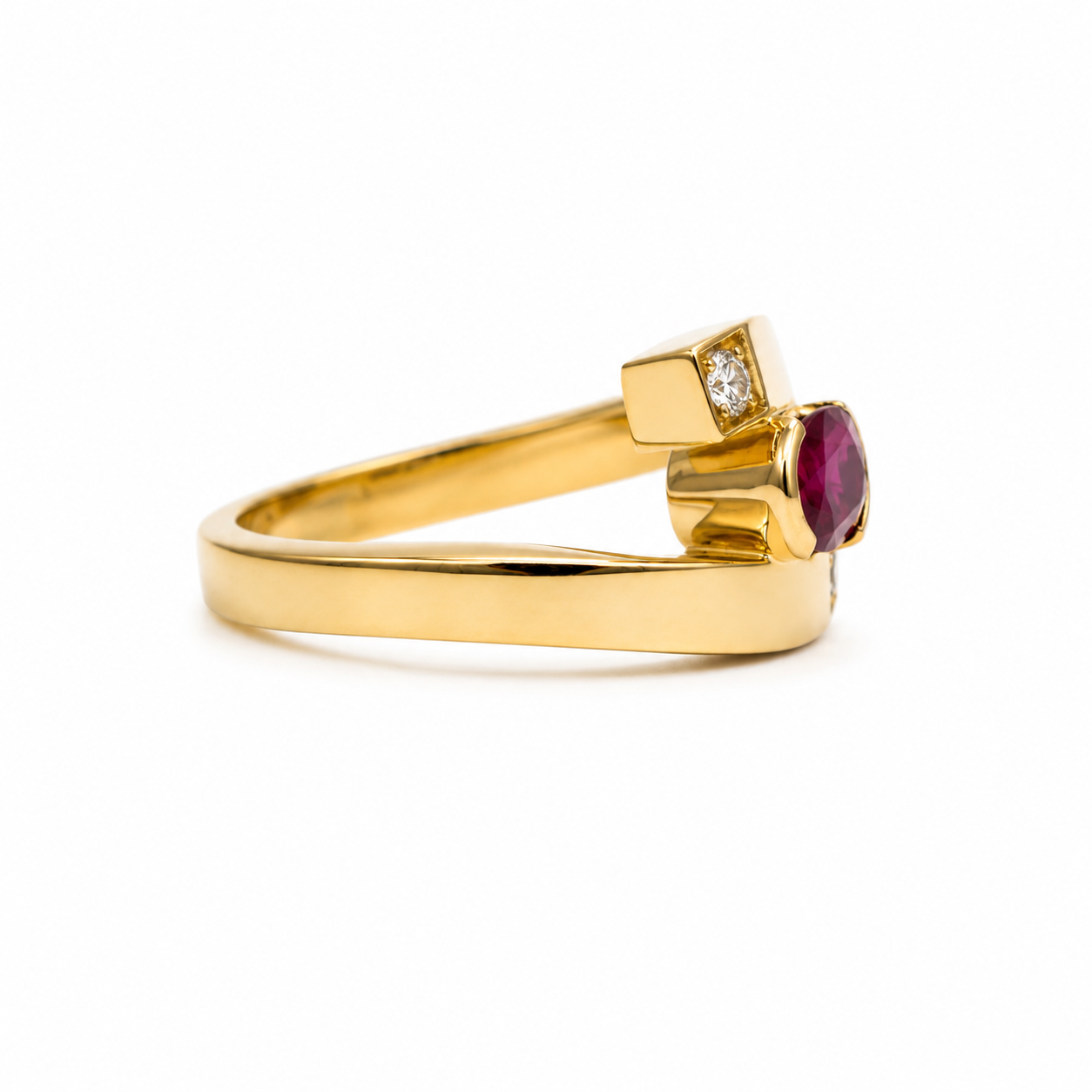 Bague Vintage - Or Jaune - Rubis et Diamants