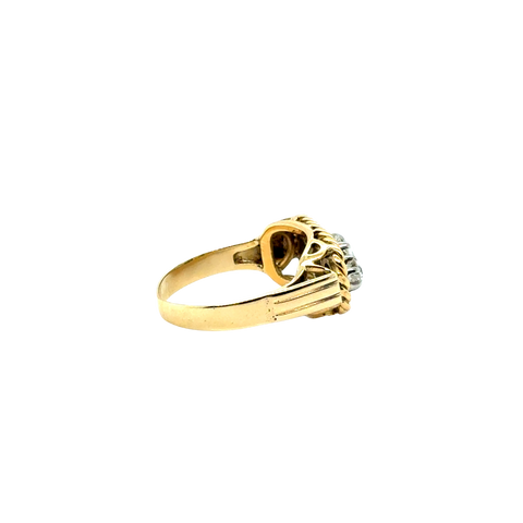 Vintage Ring - Yellow Gold and Diamonds - 1940s