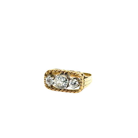 Vintage Ring - Yellow Gold and Diamonds - 1940s