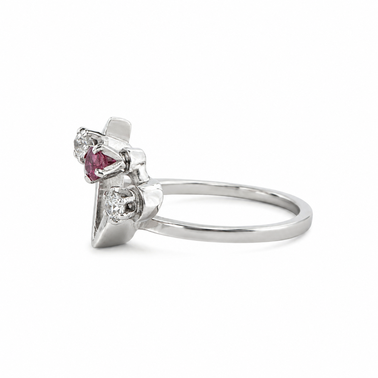 White Gold Ring - Ruby and Diamond 