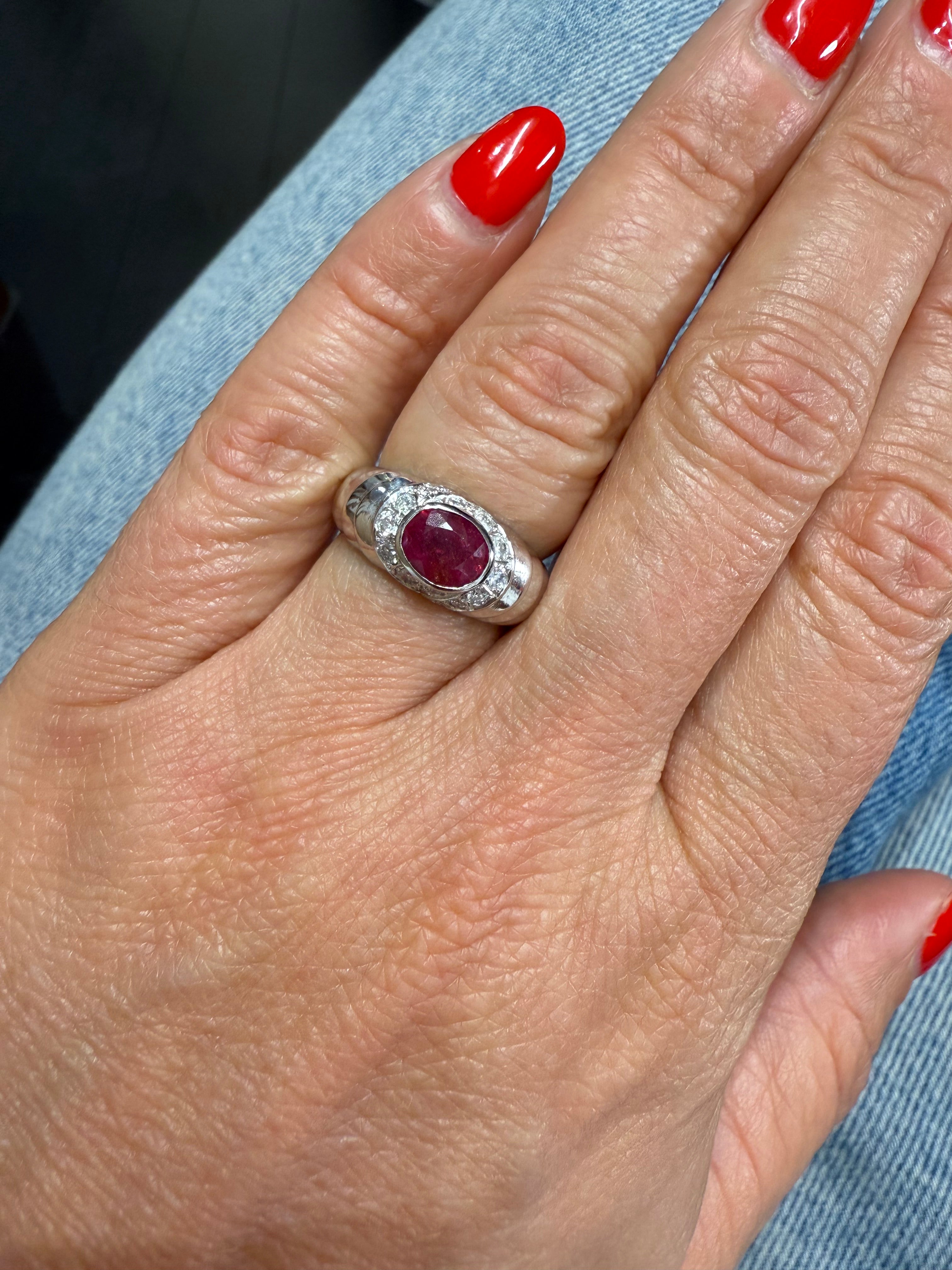 Bague Ancienne Or Blanc - Rubis et Diamants