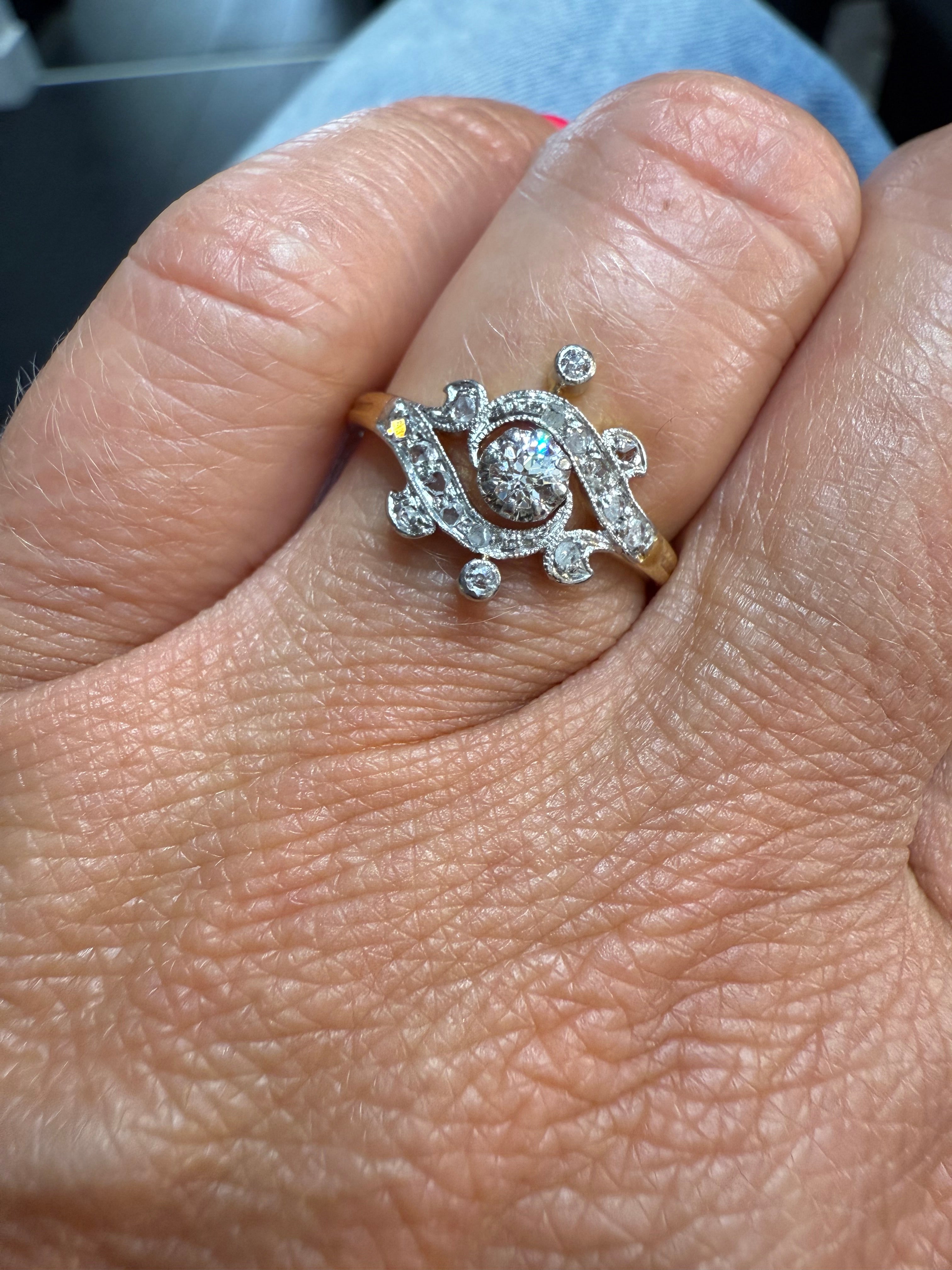 Art Nouveau - Bague deux ors et Diamants