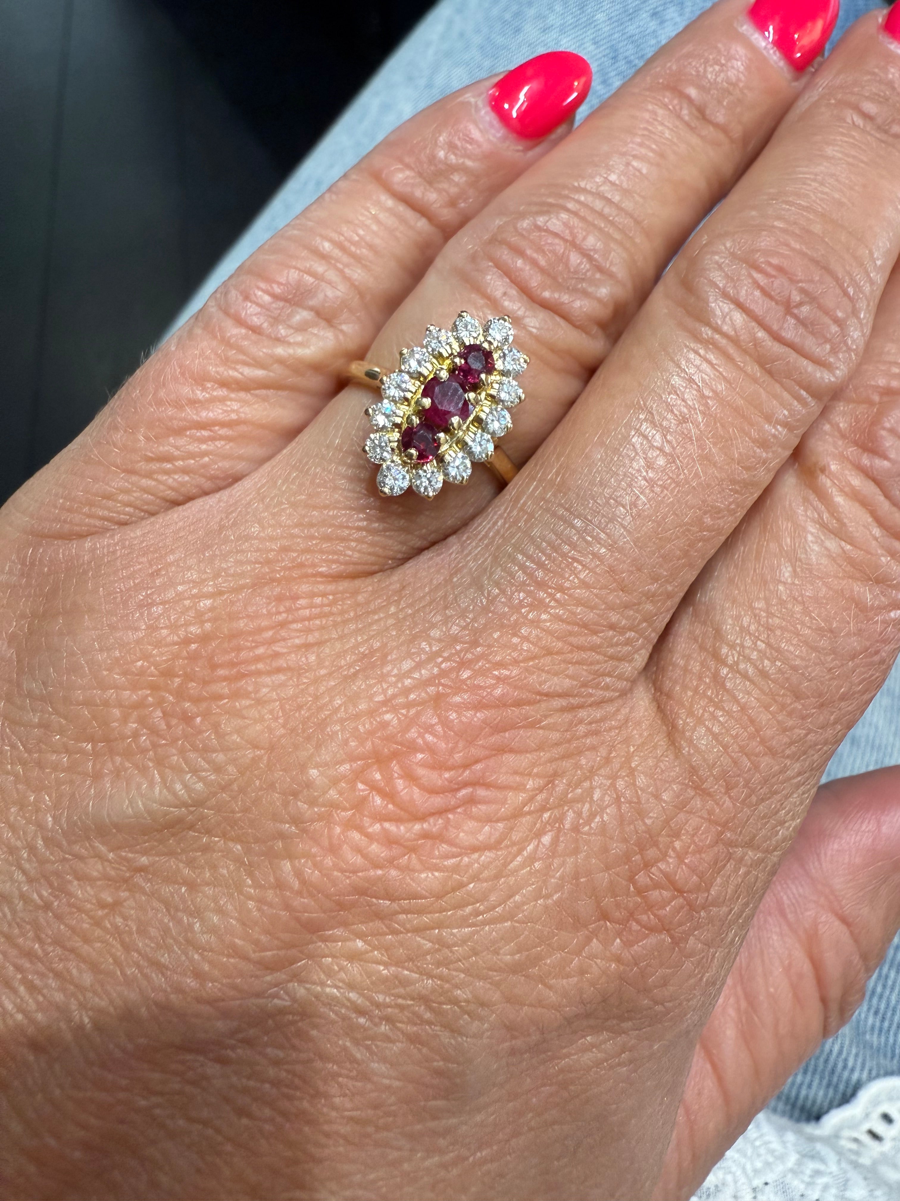 Bague Marquise Or jaune - Rubis et Diamants