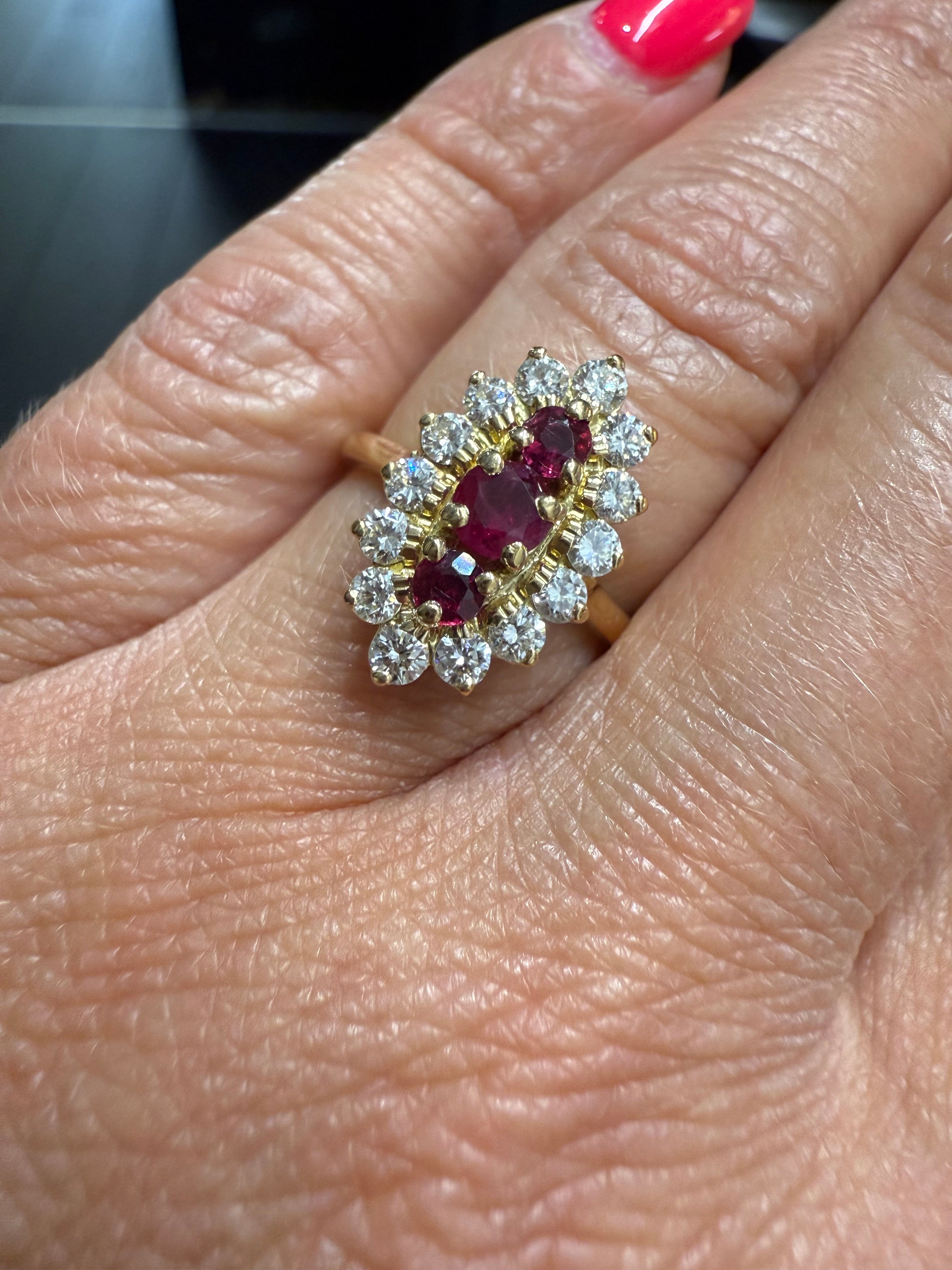 Bague Marquise Or jaune - Rubis et Diamants
