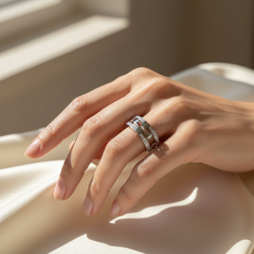 Bulgari - Bague or blanc et diamants - Modèle Parentesi