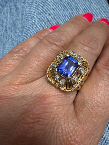 Vintage Ring - Rose Gold - Tanzanite and Diamonds