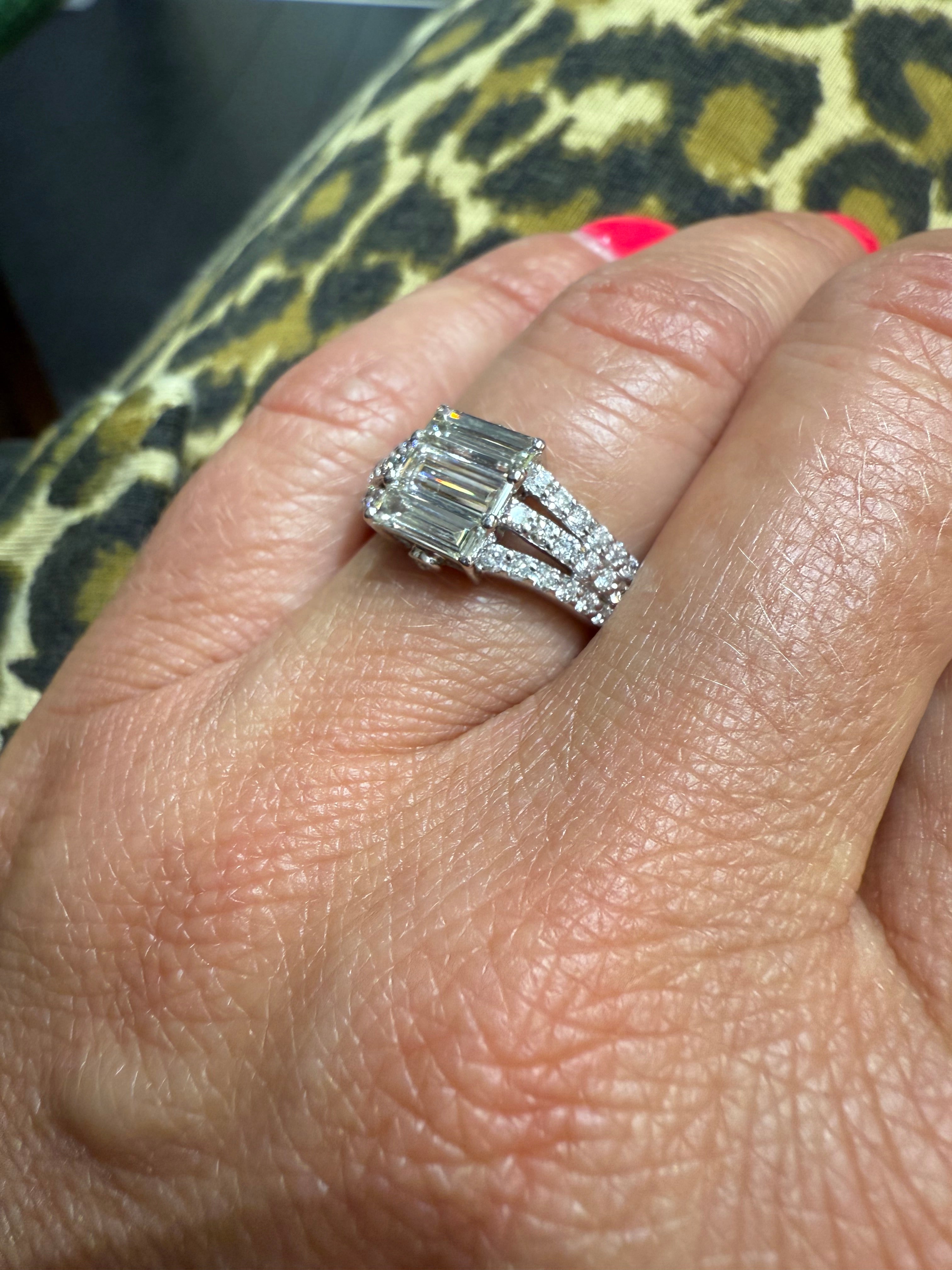 Bague Or Blanc - Diamants Baguette