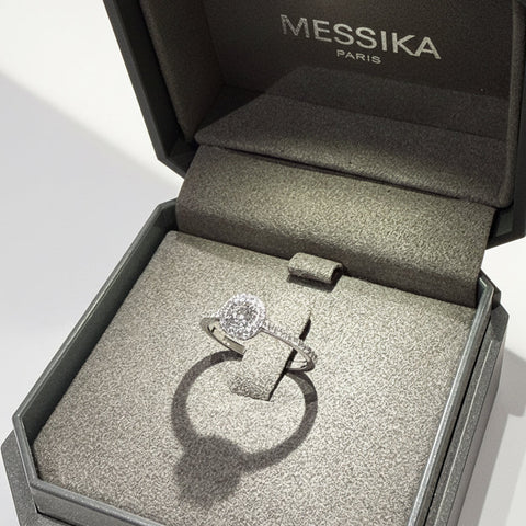 Messika Joy white gold solitaire diamond ring – LA REGENCE