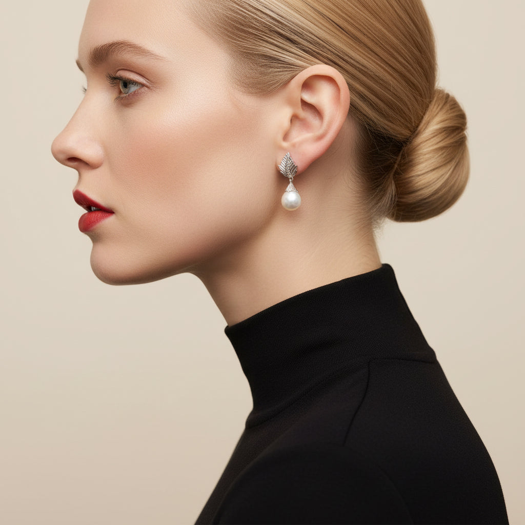Boucles d’oreilles - Feuillage - Or blanc - Diamants et perles de culture