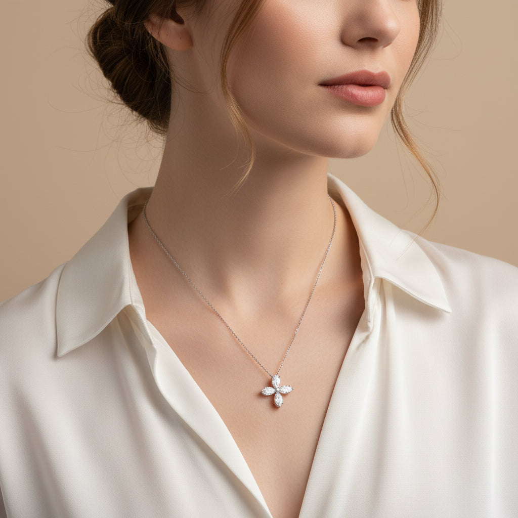 Collier Trèfle - Or blanc et Diamants