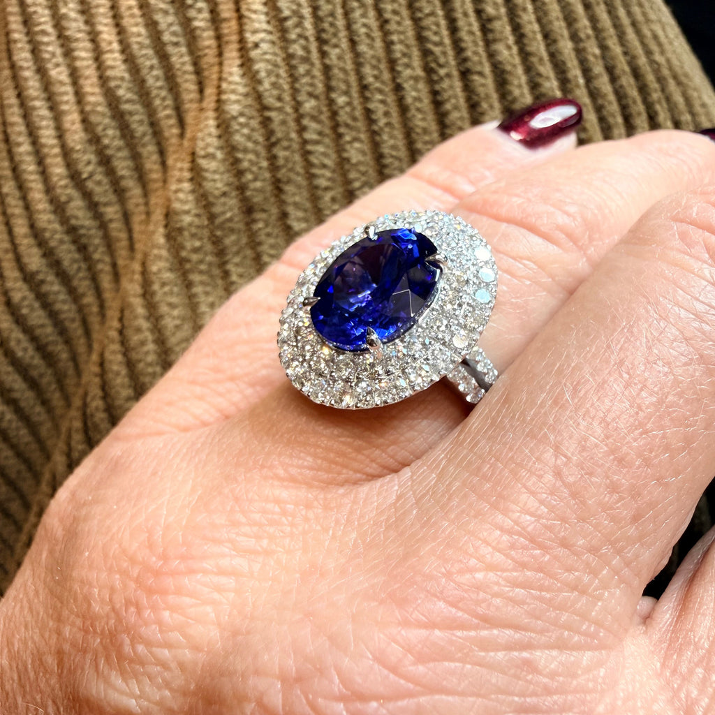 Bague - Or blanc - Tanzanite 5,73 carats - Diamants 2,40 carats