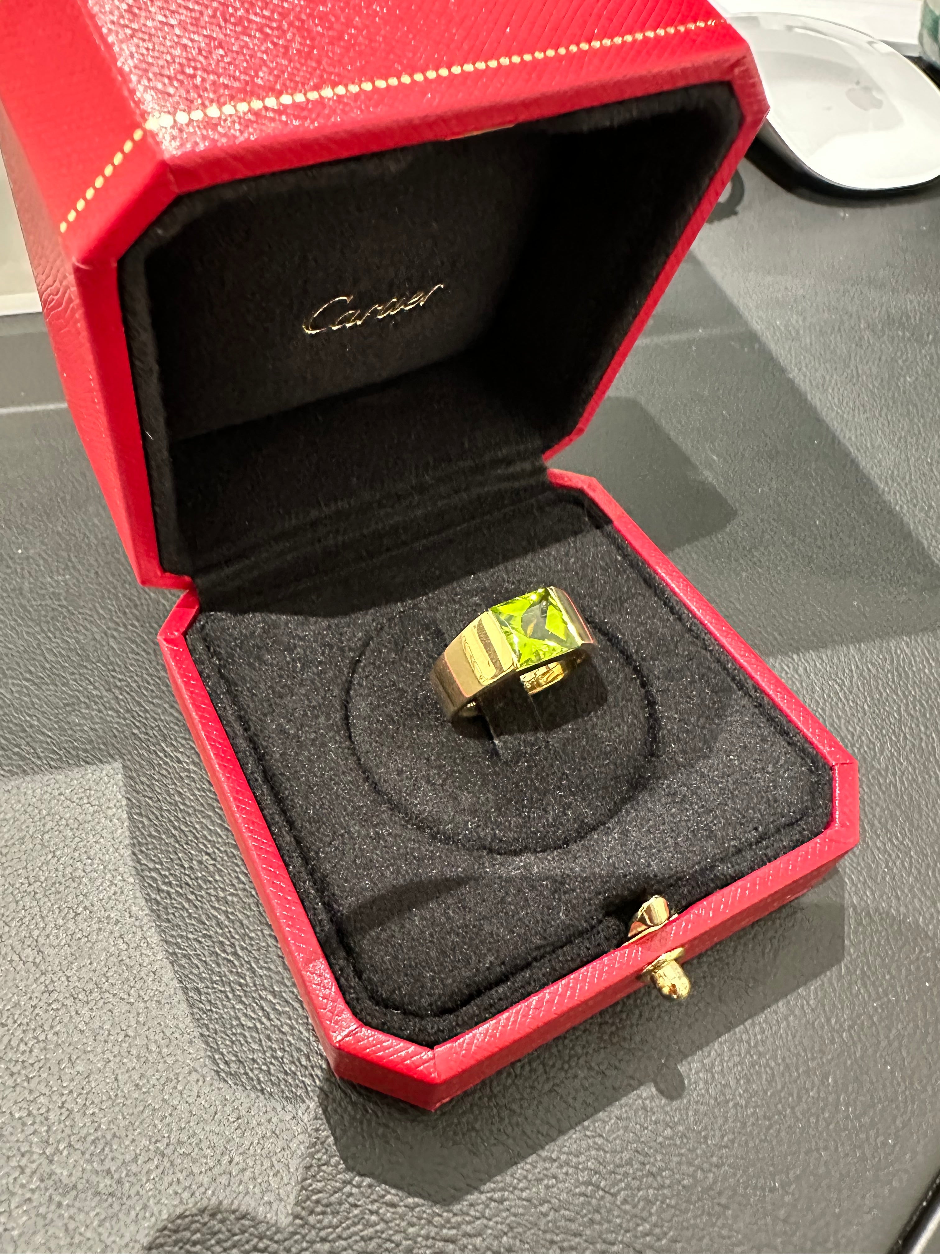 Cartier - Bague Tank Péridot Or jaune