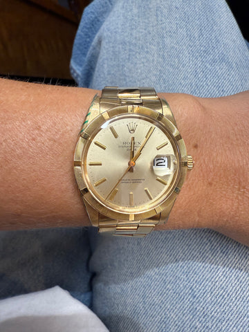 ROLEX - Montre Datejust Or jaune 18 carats - Modèle 1501 - Année 1970